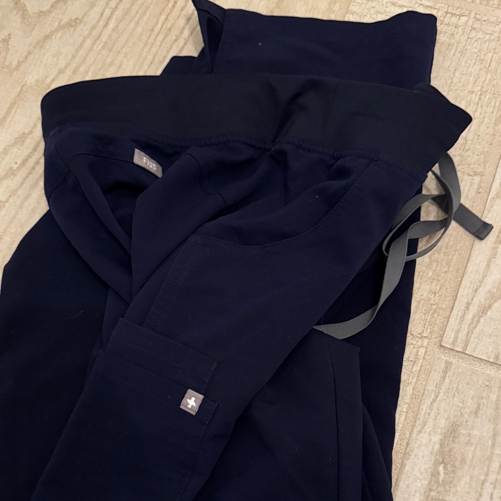 Figs Technical Collection navy Scrub Pants